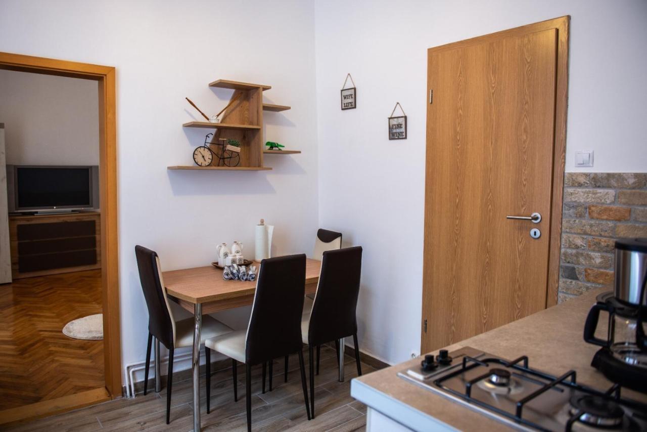 Troll'S House Apartment ซีบิว ภายนอก รูปภาพ